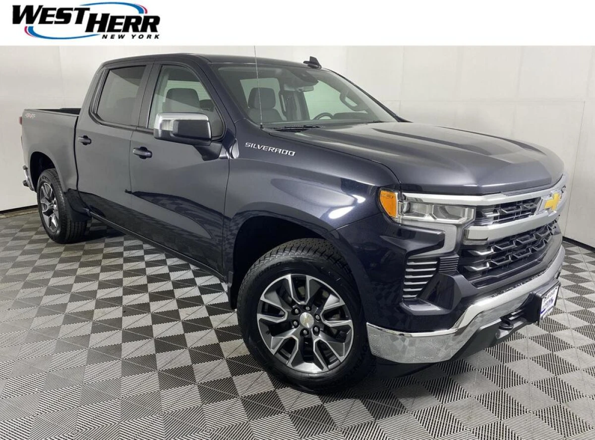 Pre-Owned 2023 Chevrolet Silverado 1500 LT