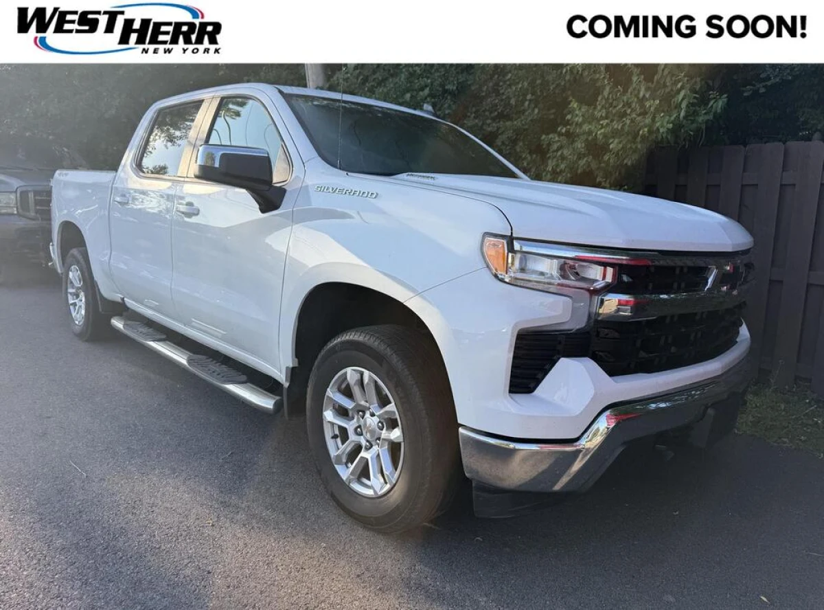 Pre-Owned 2024 Chevrolet Silverado 1500 LT
