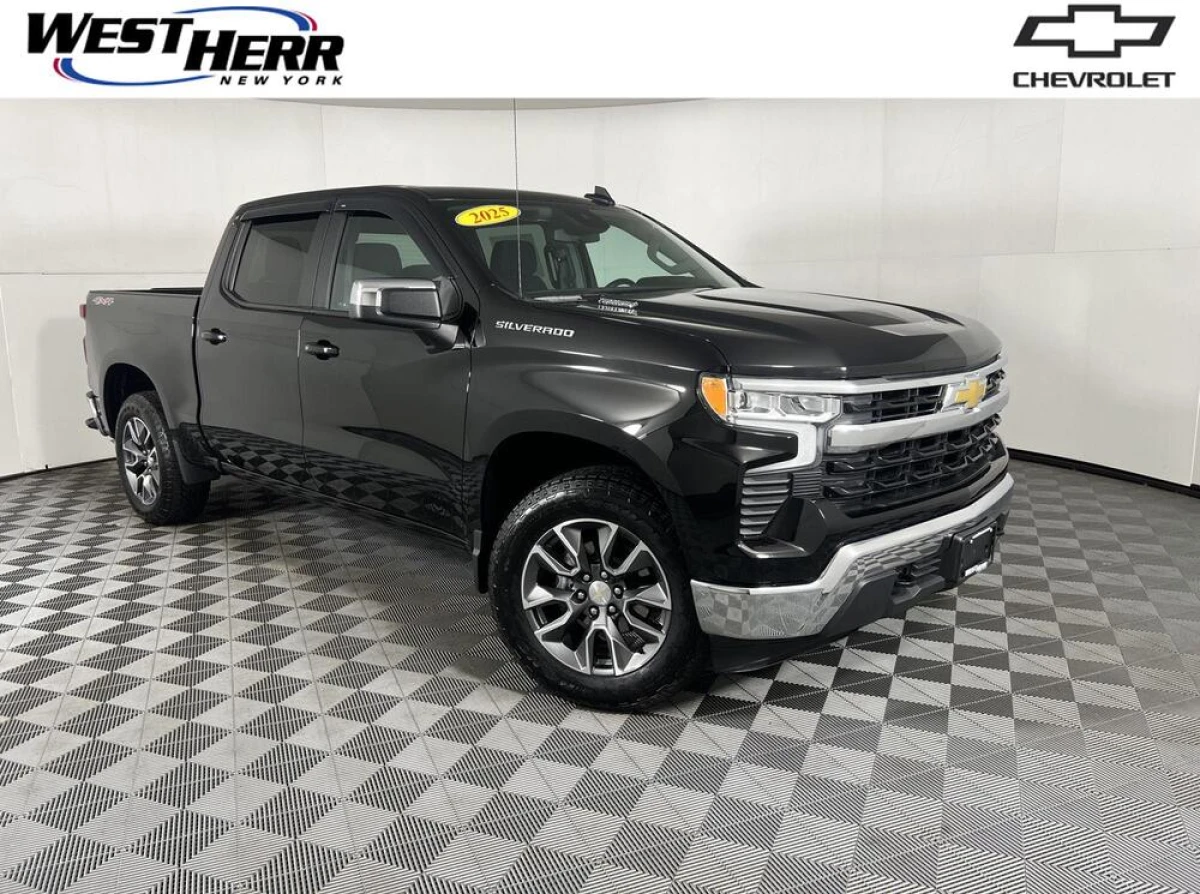 Pre-Owned 2025 Chevrolet Silverado 1500 LT