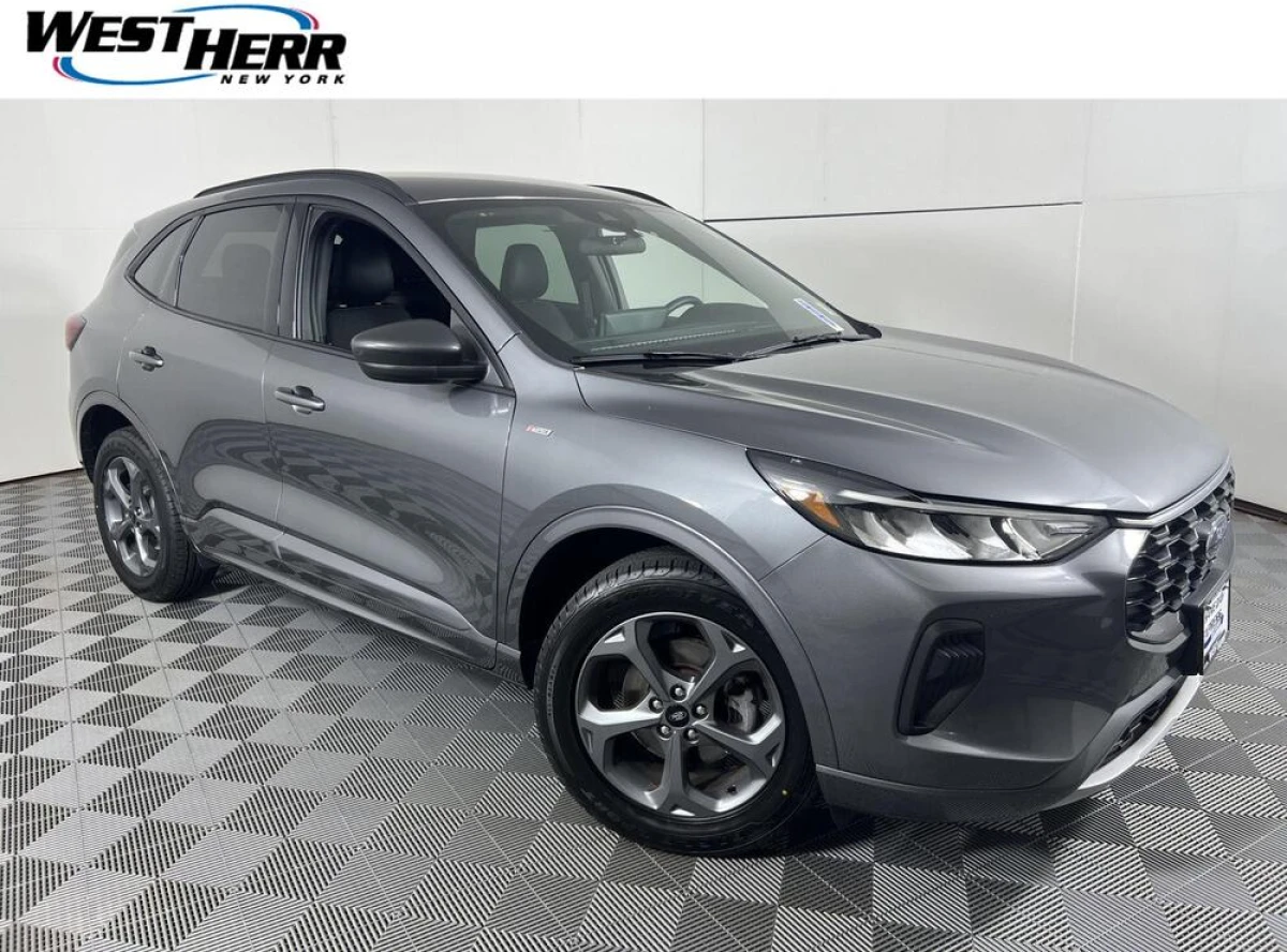 Pre-Owned 2023 Ford Escape ST-Line
