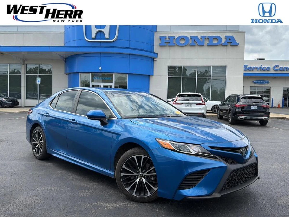 Pre-Owned 2020 Toyota Camry SE