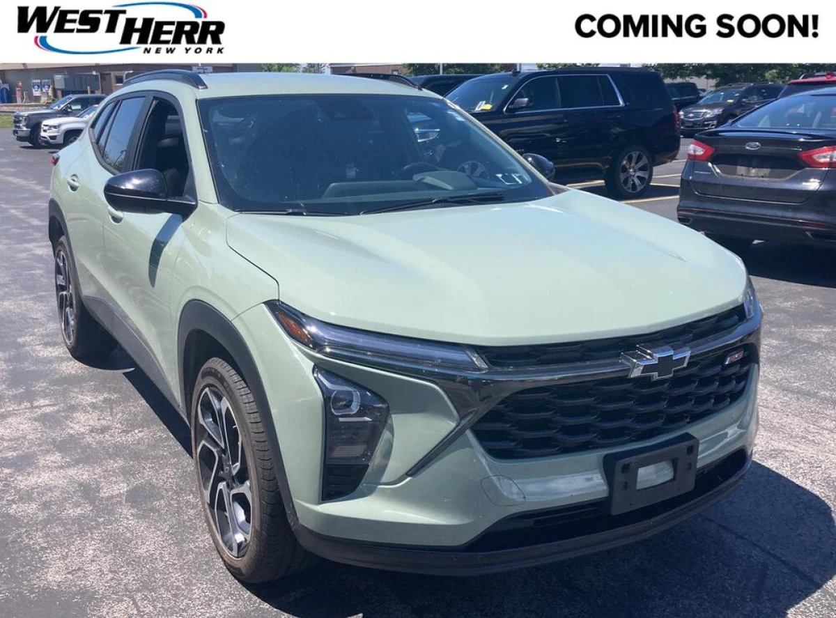 Pre-Owned 2024 Chevrolet Trax 2RS
