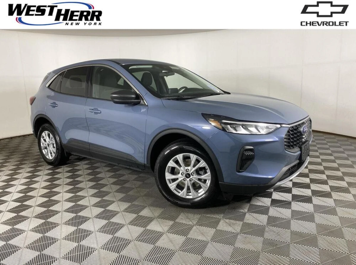 Pre-Owned 2023 Ford Escape Active