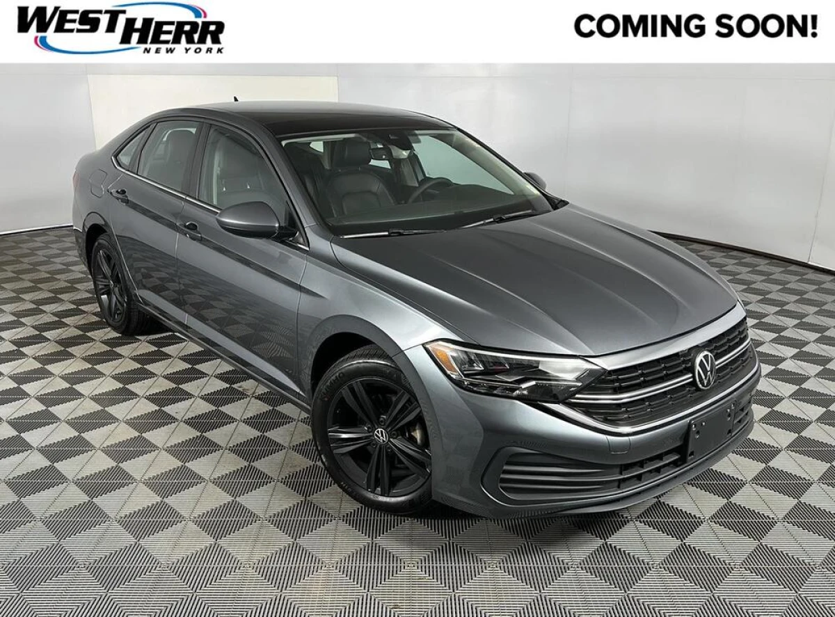 Pre-Owned 2022 Volkswagen Jetta SE