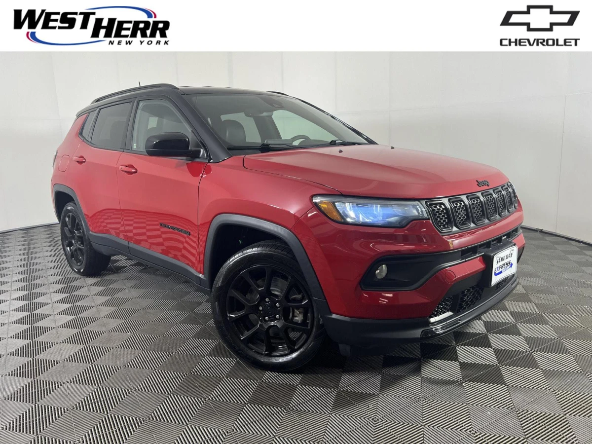 Pre-Owned 2023 Jeep Compass Altitude