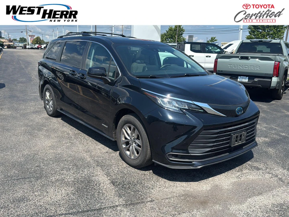 Certified Pre-Owned 2021 Toyota Sienna LE