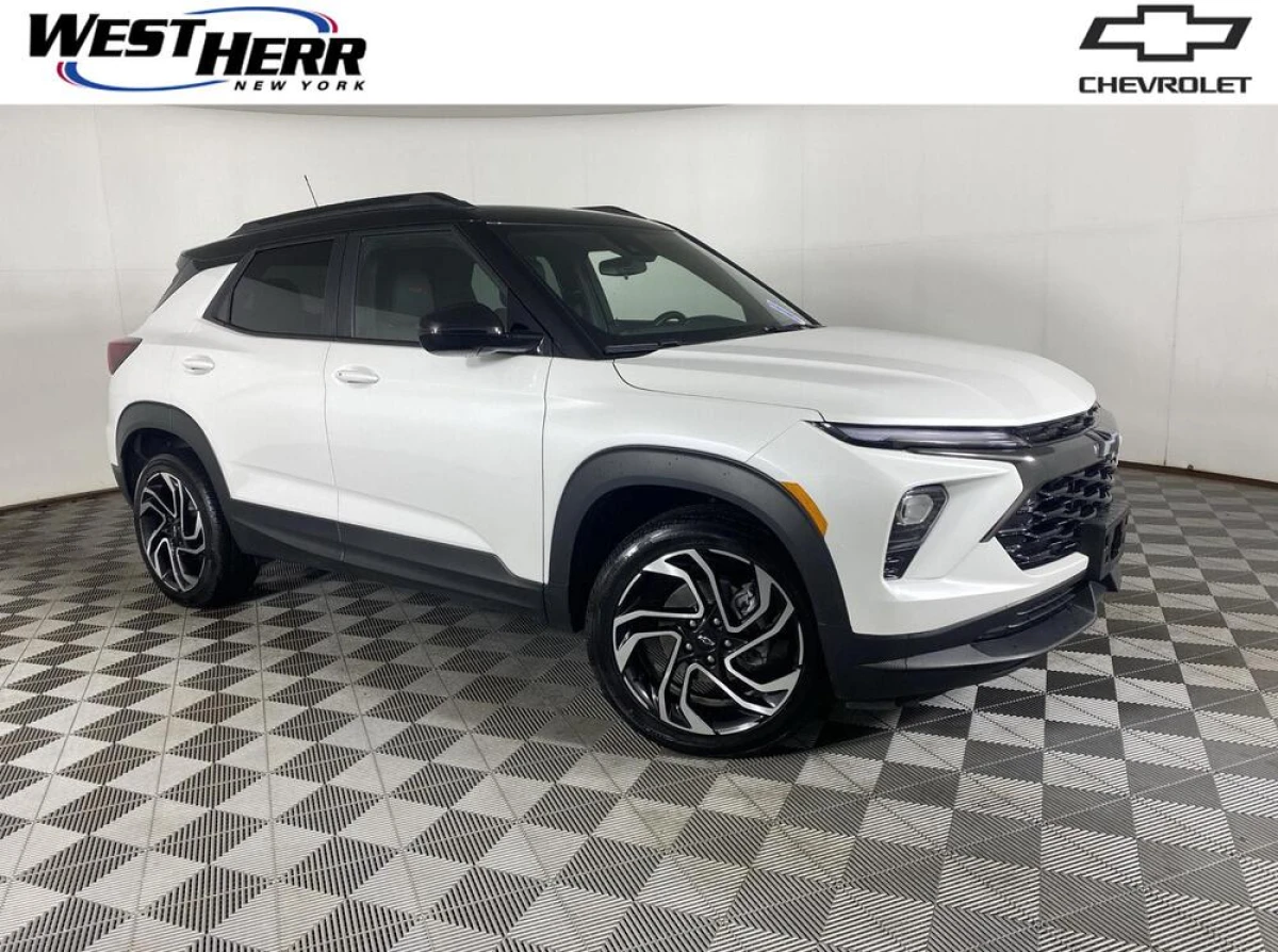 Pre-Owned 2025 Chevrolet Trailblazer RS