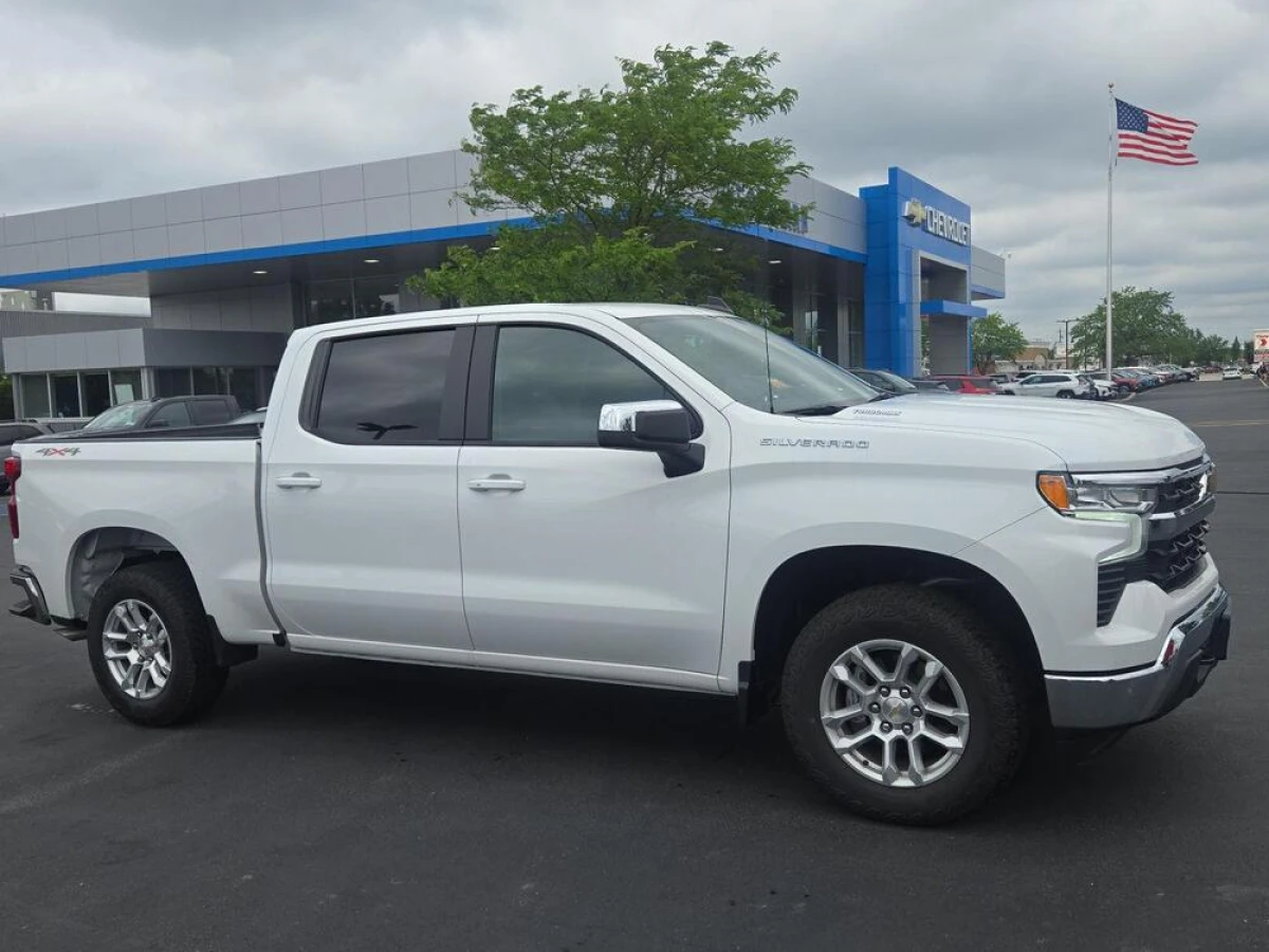 New 2026 Chevrolet Silverado 1500 LT (2FL)
