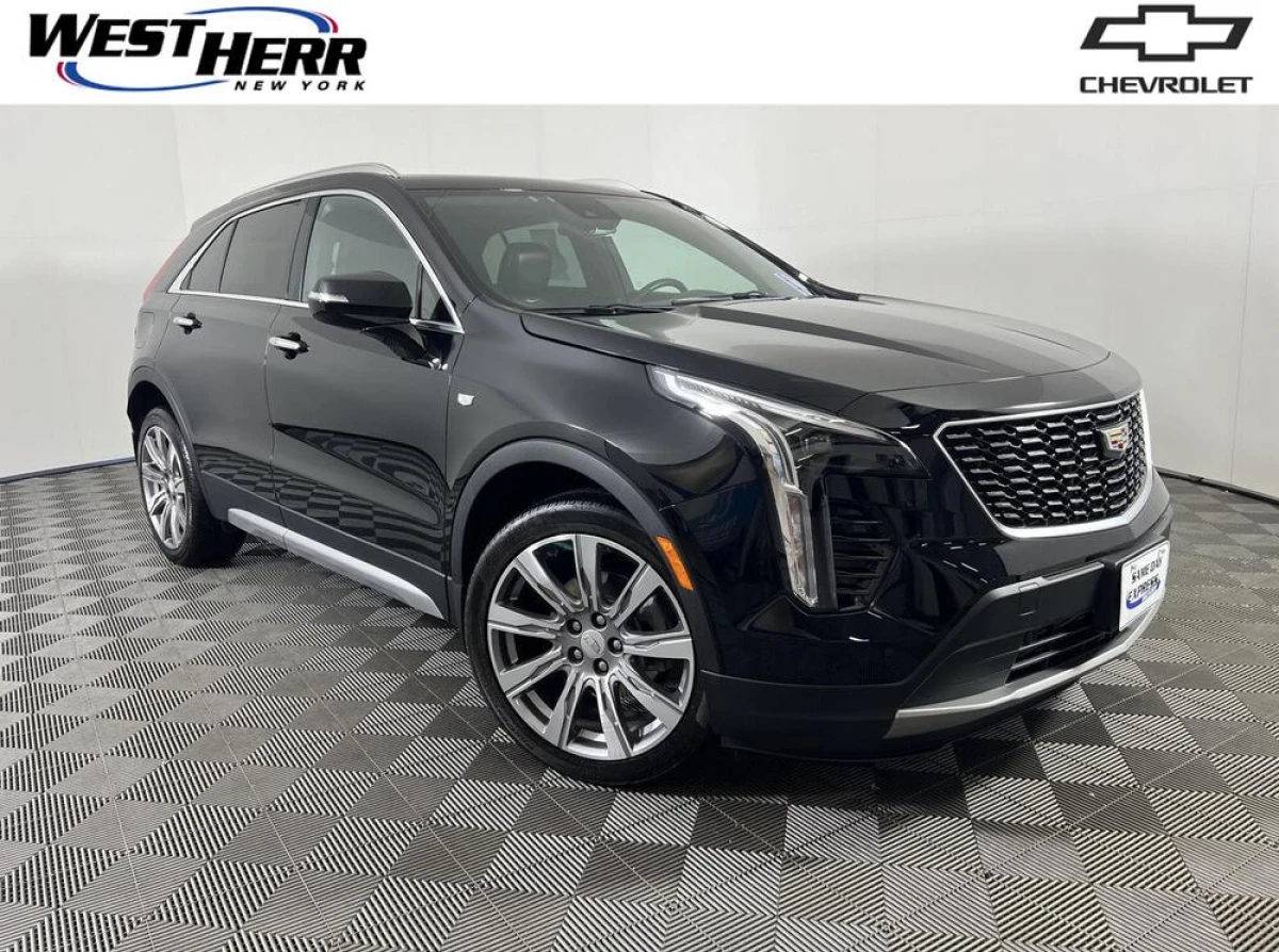Pre-Owned 2023 Cadillac XT4 AWD Premium Luxury