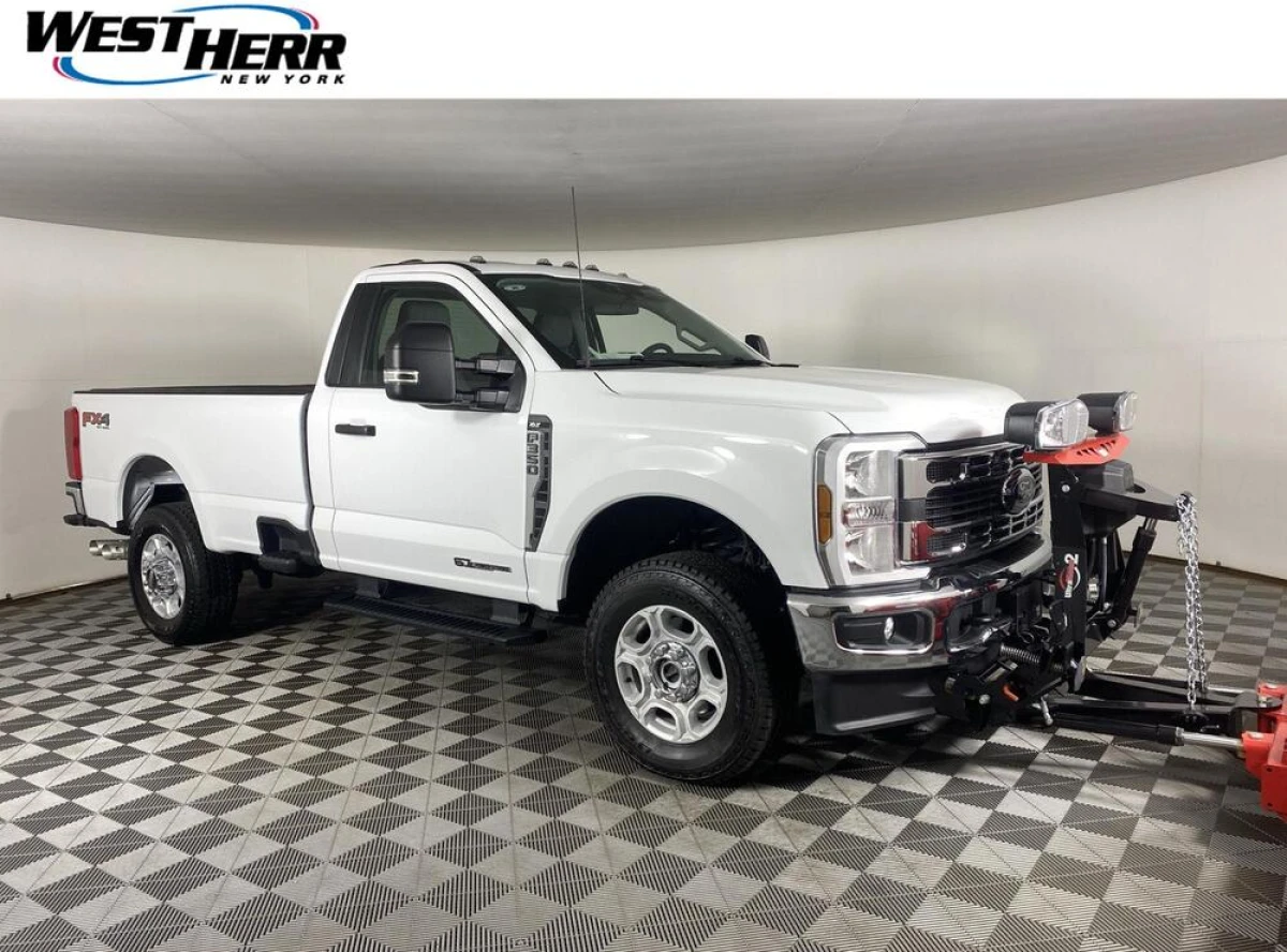 Pre-Owned 2025 Ford Super Duty F-350 XLT