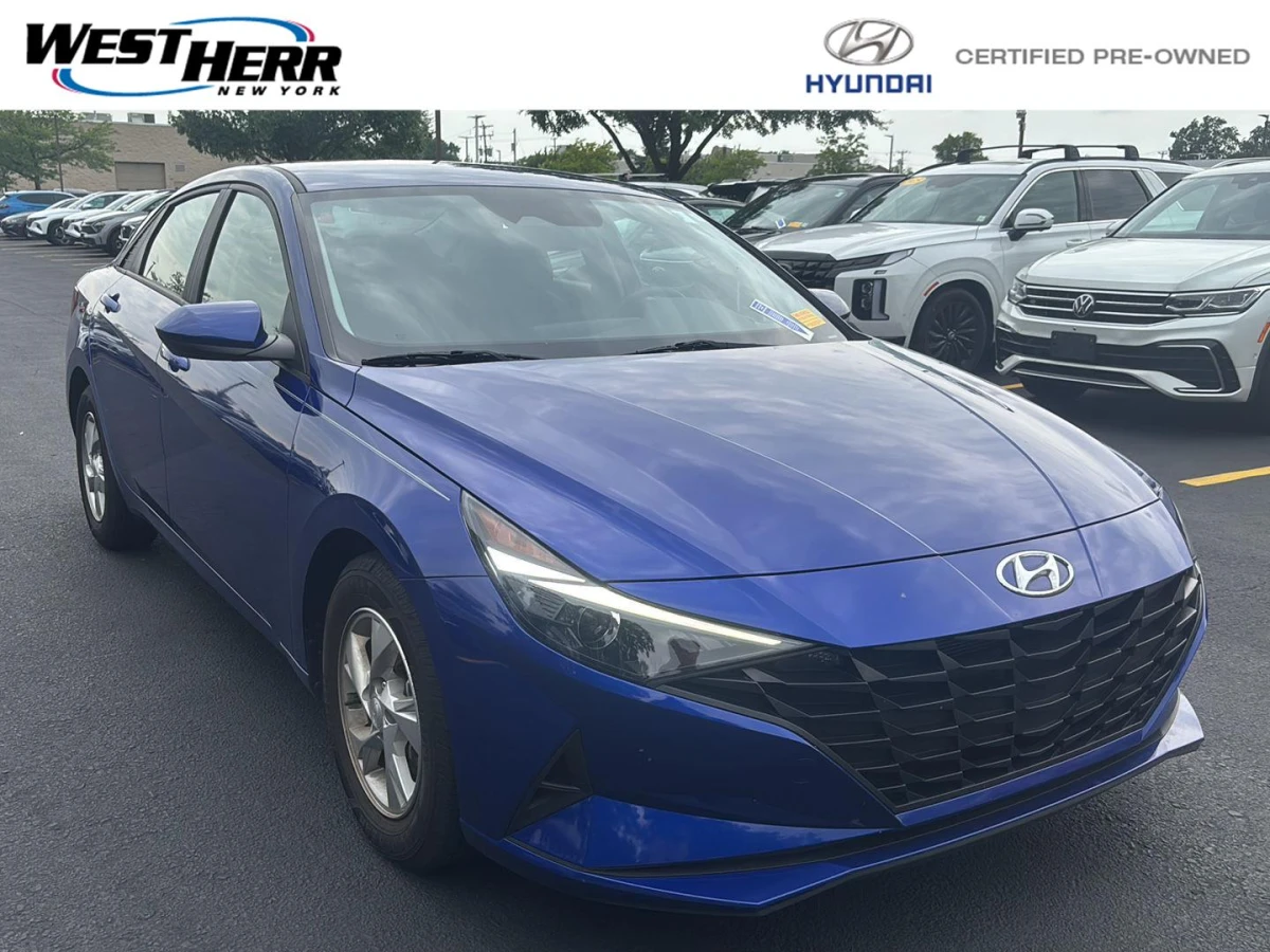 Certified Pre-Owned 2023 Hyundai Elantra SE