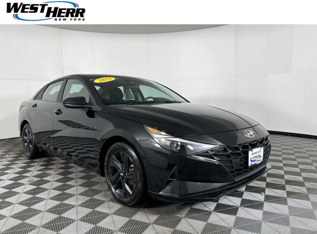 Pre-Owned 2023 Hyundai Elantra SEL