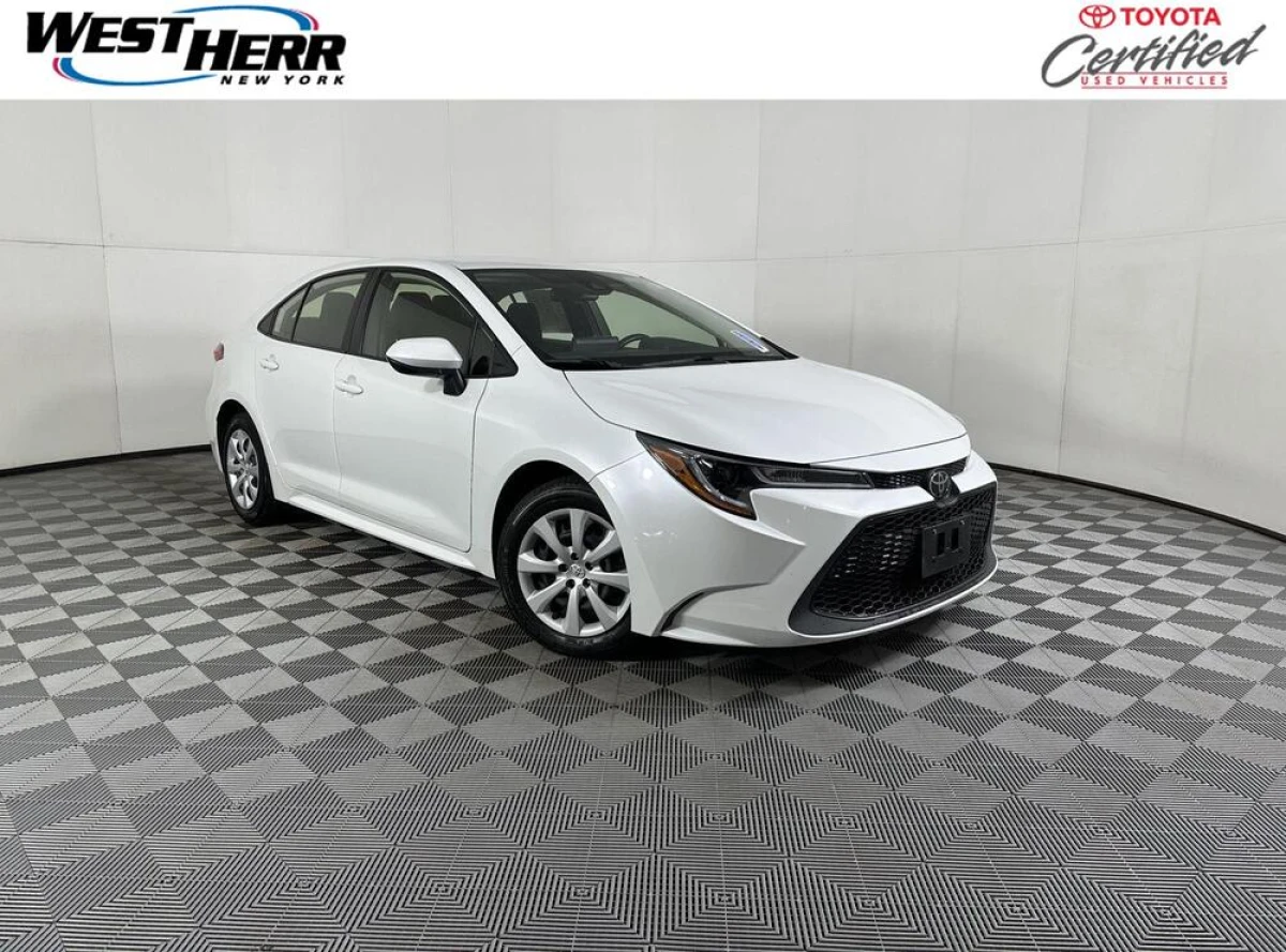 Certified Pre-Owned 2022 Toyota Corolla LE