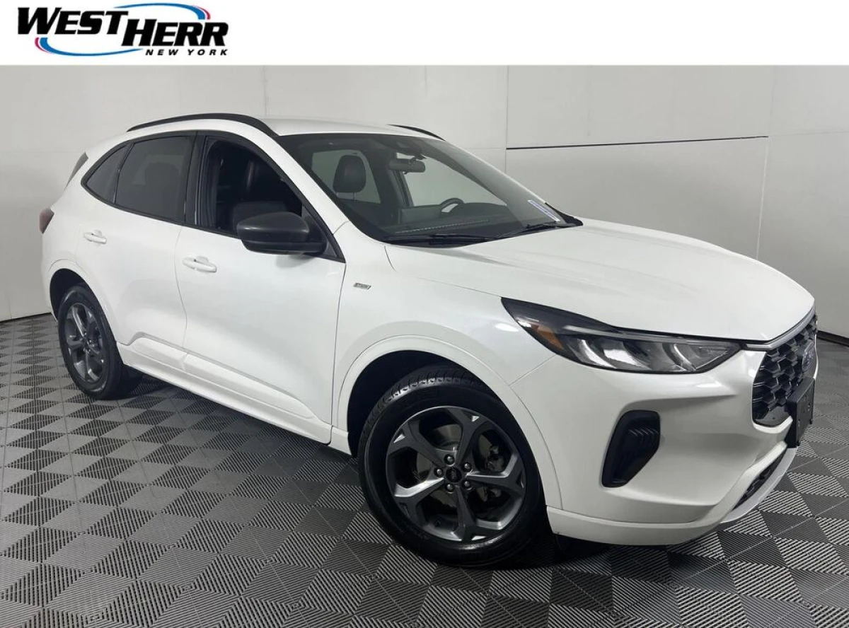 Pre-Owned 2023 Ford Escape ST-Line
