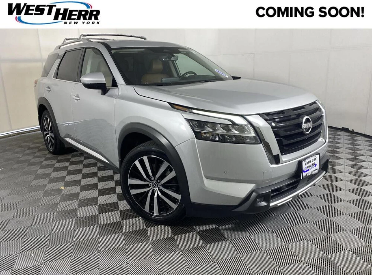 Pre-Owned 2023 Nissan Pathfinder Platinum