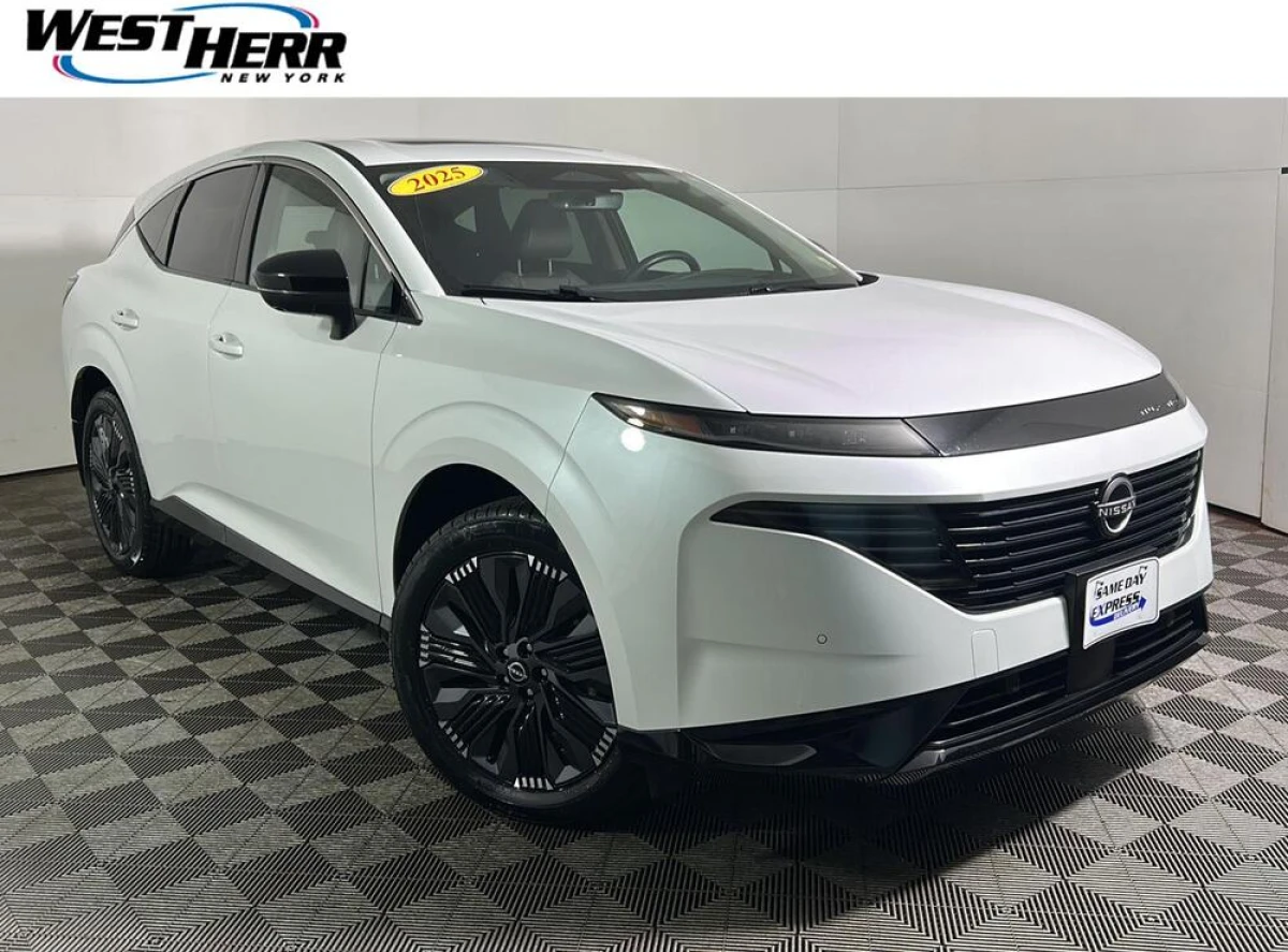 Pre-Owned 2025 Nissan Murano Platinum