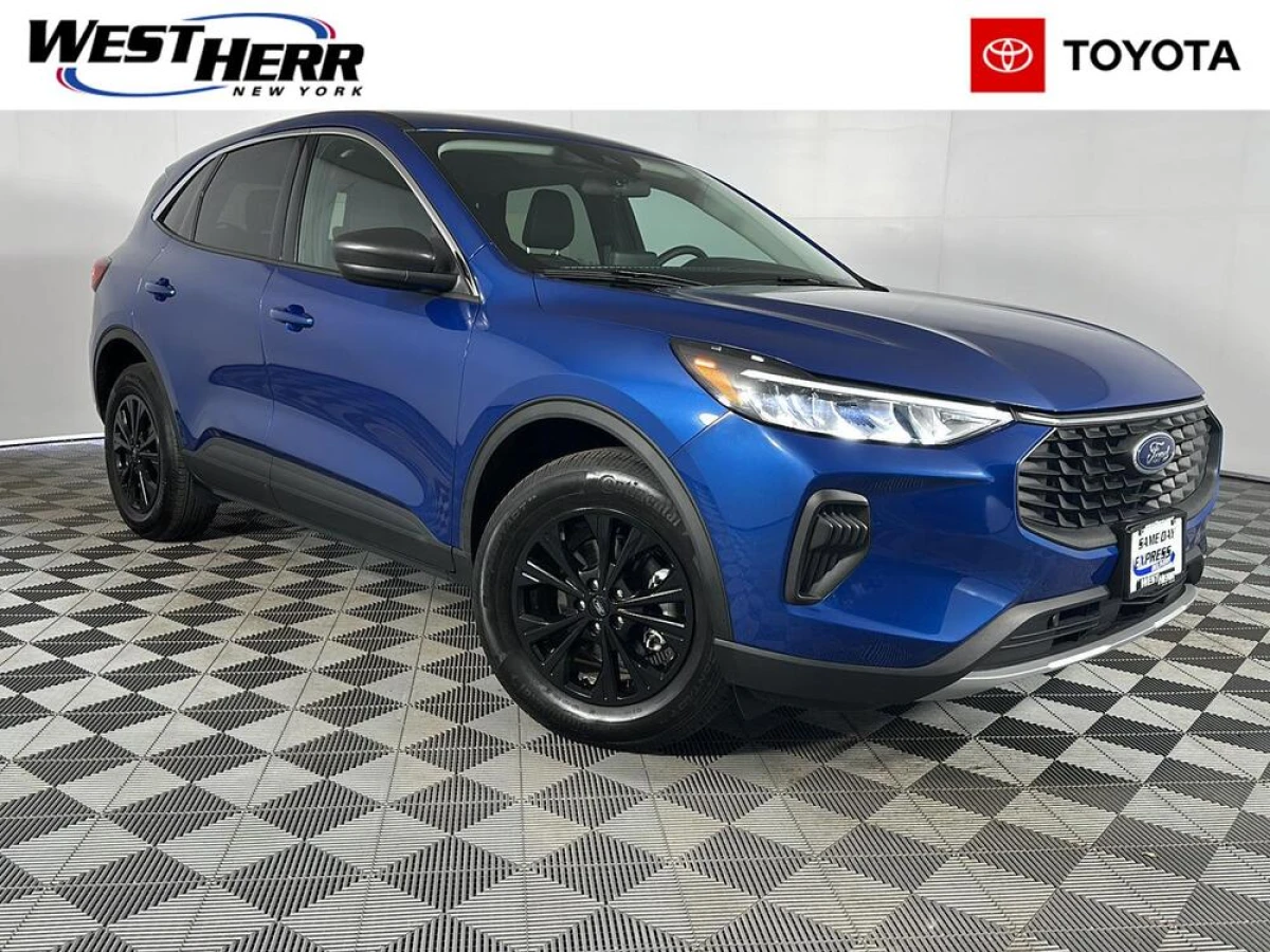Pre-Owned 2023 Ford Escape Active