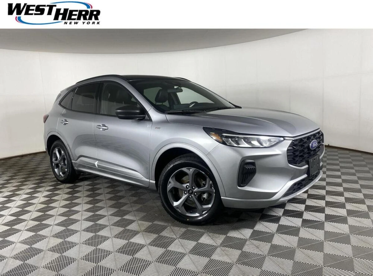 Pre-Owned 2023 Ford Escape ST-Line