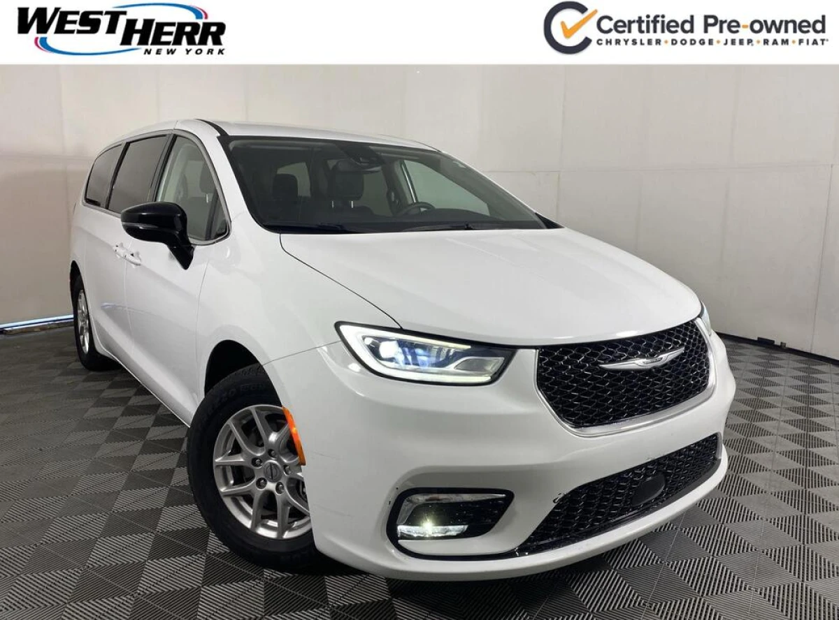 Certified Pre-Owned 2024 Chrysler Pacifica Touring L