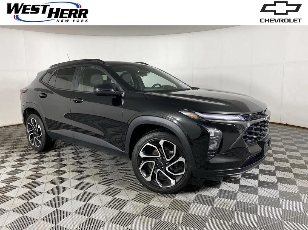 Pre-Owned 2024 Chevrolet Trax 2RS