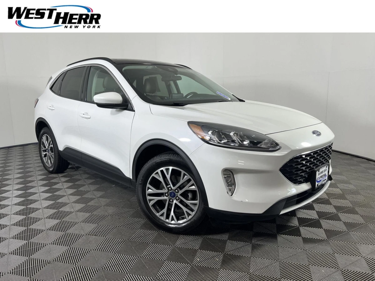 Pre-Owned 2022 Ford Escape SEL