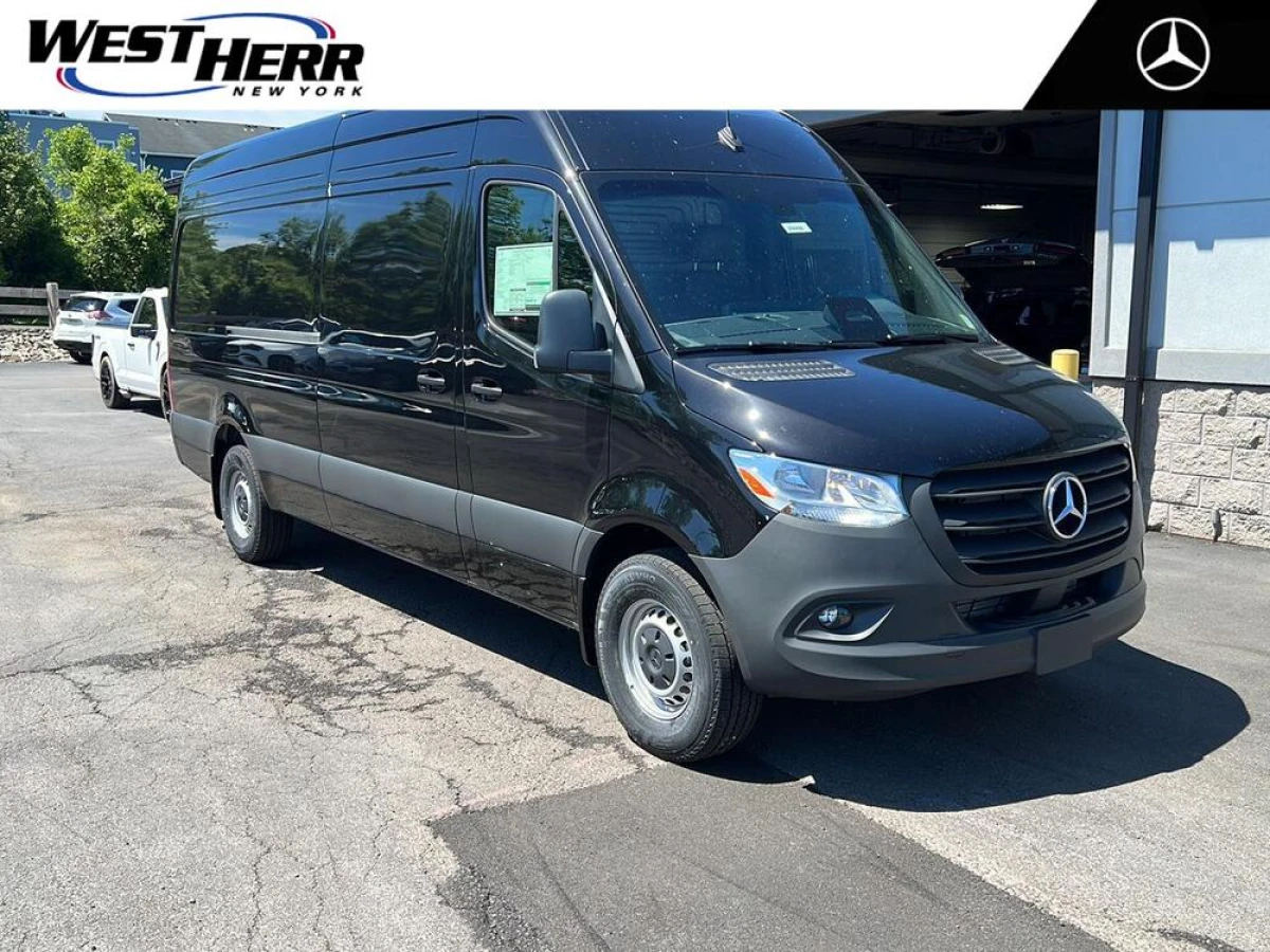 New 2026 Mercedes-Benz Sprinter 2500 Cargo Van 170” 4cyl HO