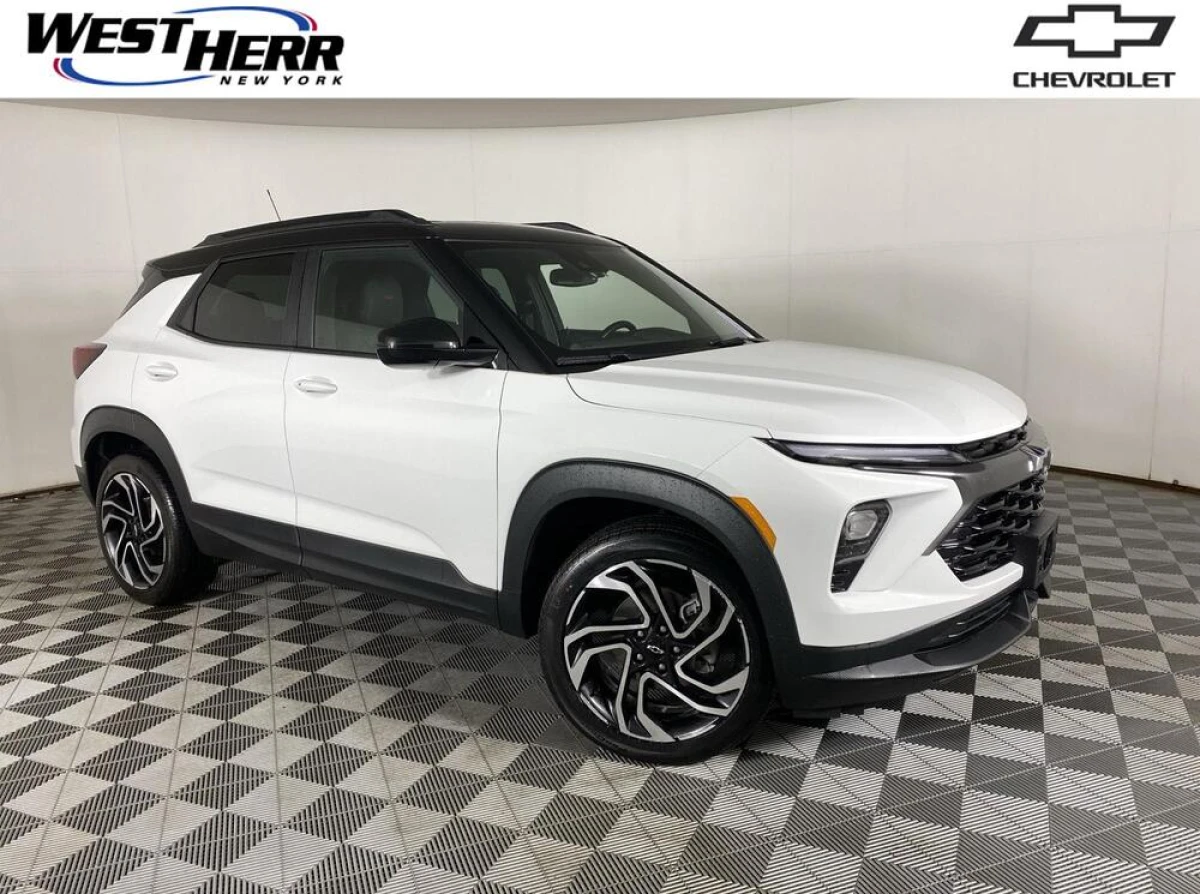 Pre-Owned 2024 Chevrolet Trailblazer RS