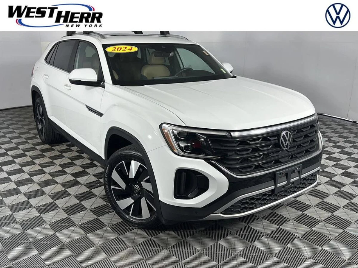 Pre-Owned 2024 Volkswagen Atlas Cross Sport 2.0T SE w/Technology