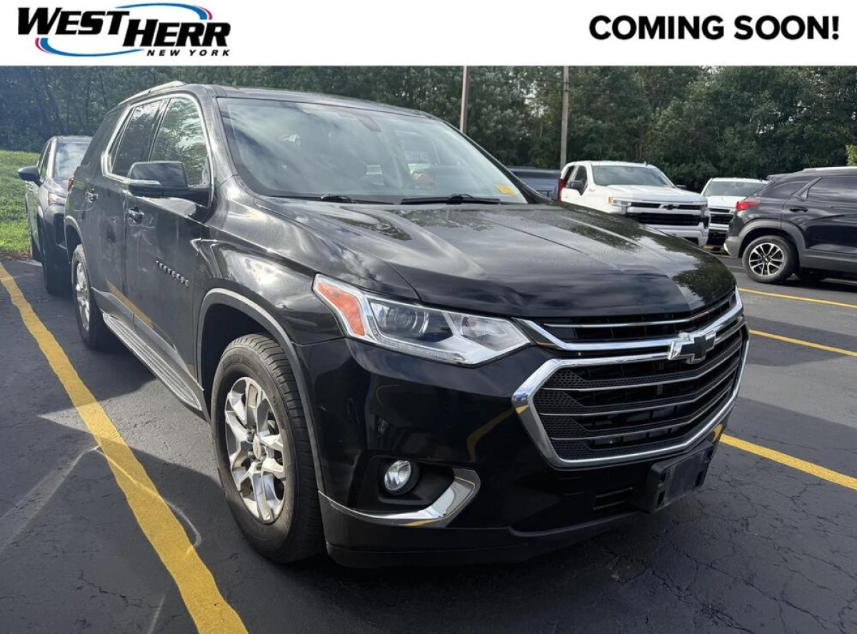 Pre-Owned 2019 Chevrolet Traverse LT Cloth