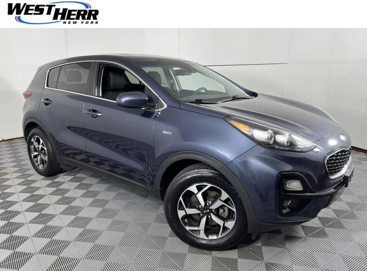 Pre-Owned 2022 Kia Sportage LX