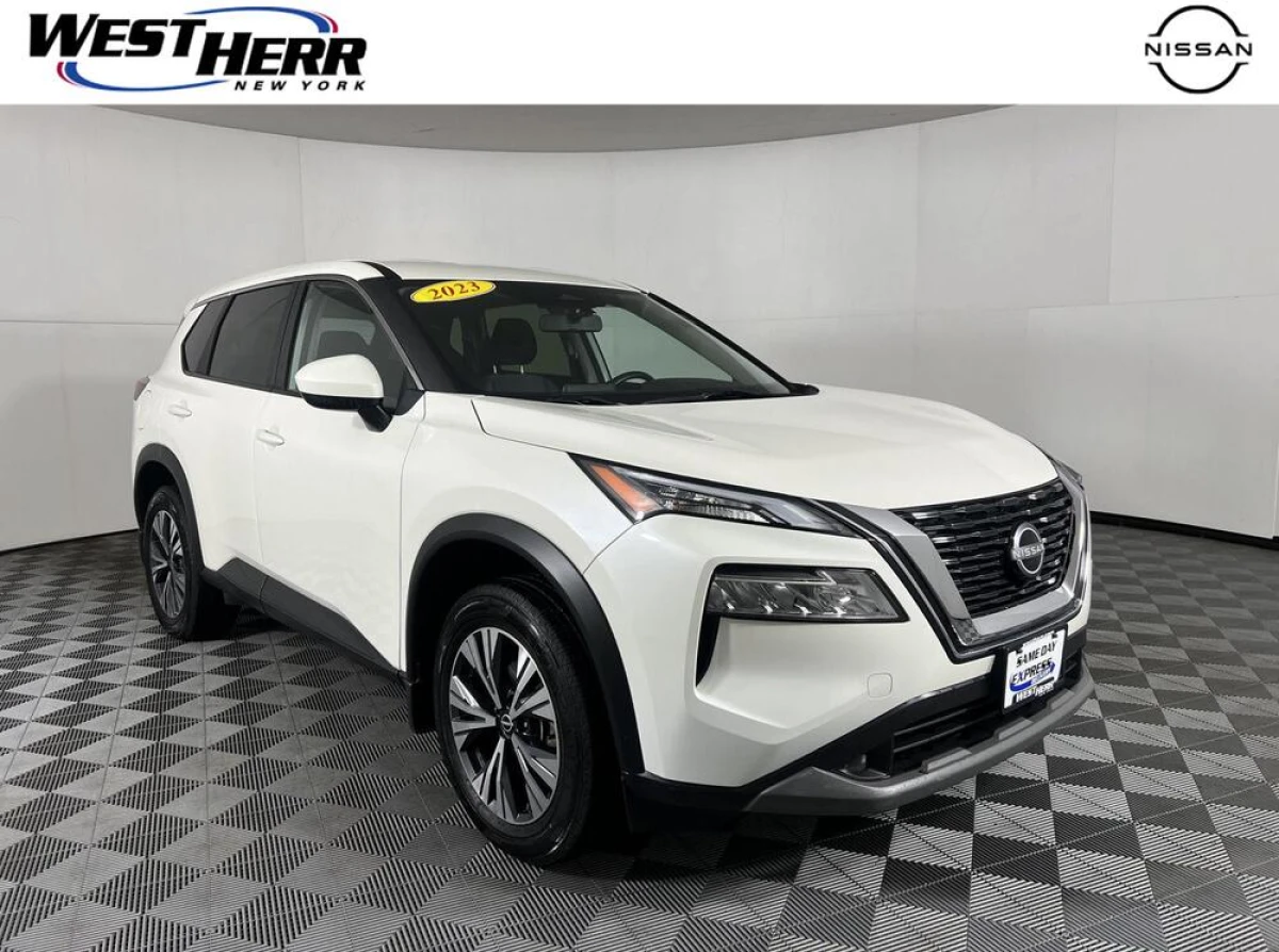 Pre-Owned 2023 Nissan Rogue SV