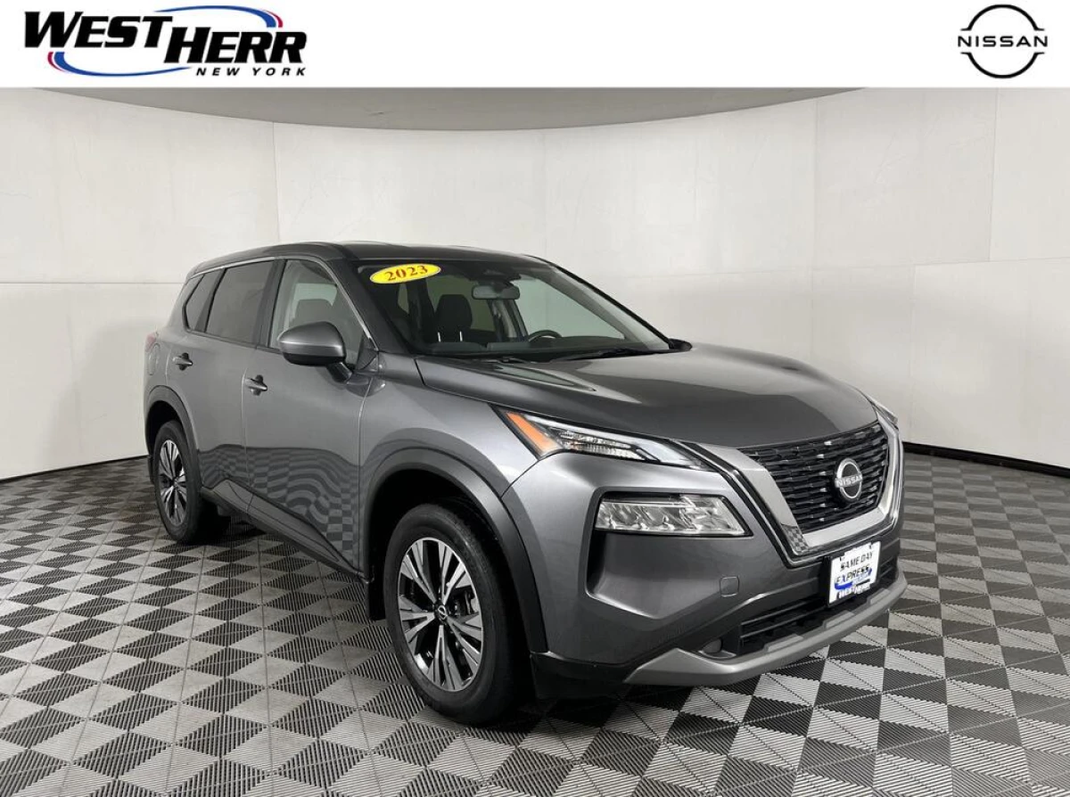 Pre-Owned 2023 Nissan Rogue SV