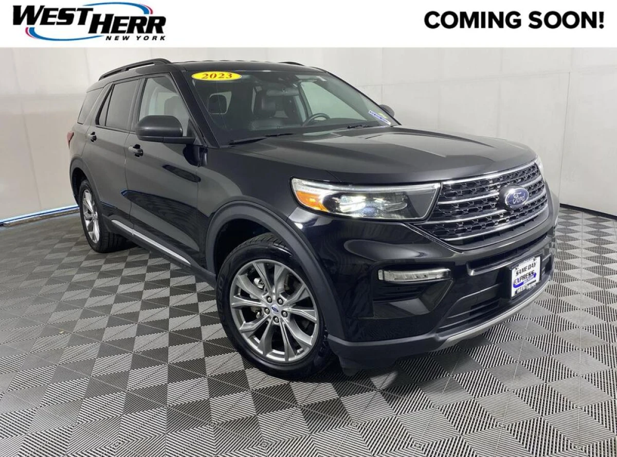 Pre-Owned 2023 Ford Explorer XLT
