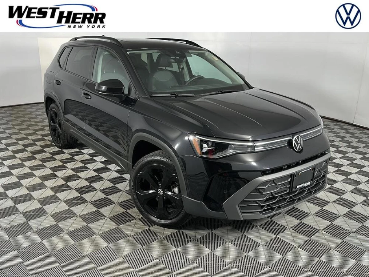 New 2025 Volkswagen Taos SE Black