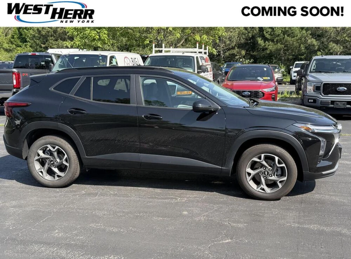 Pre-Owned 2024 Chevrolet Trax LT