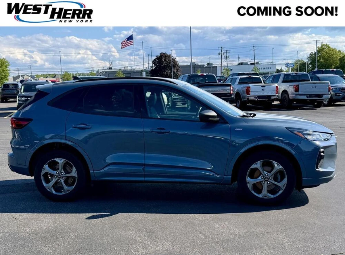 Pre-Owned 2023 Ford Escape ST-Line
