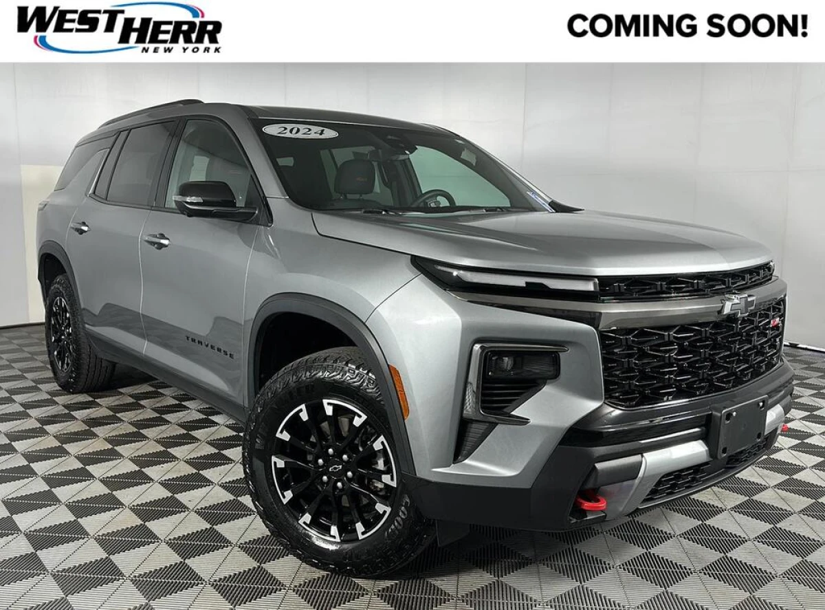 Pre-Owned 2024 Chevrolet Traverse AWD Z71