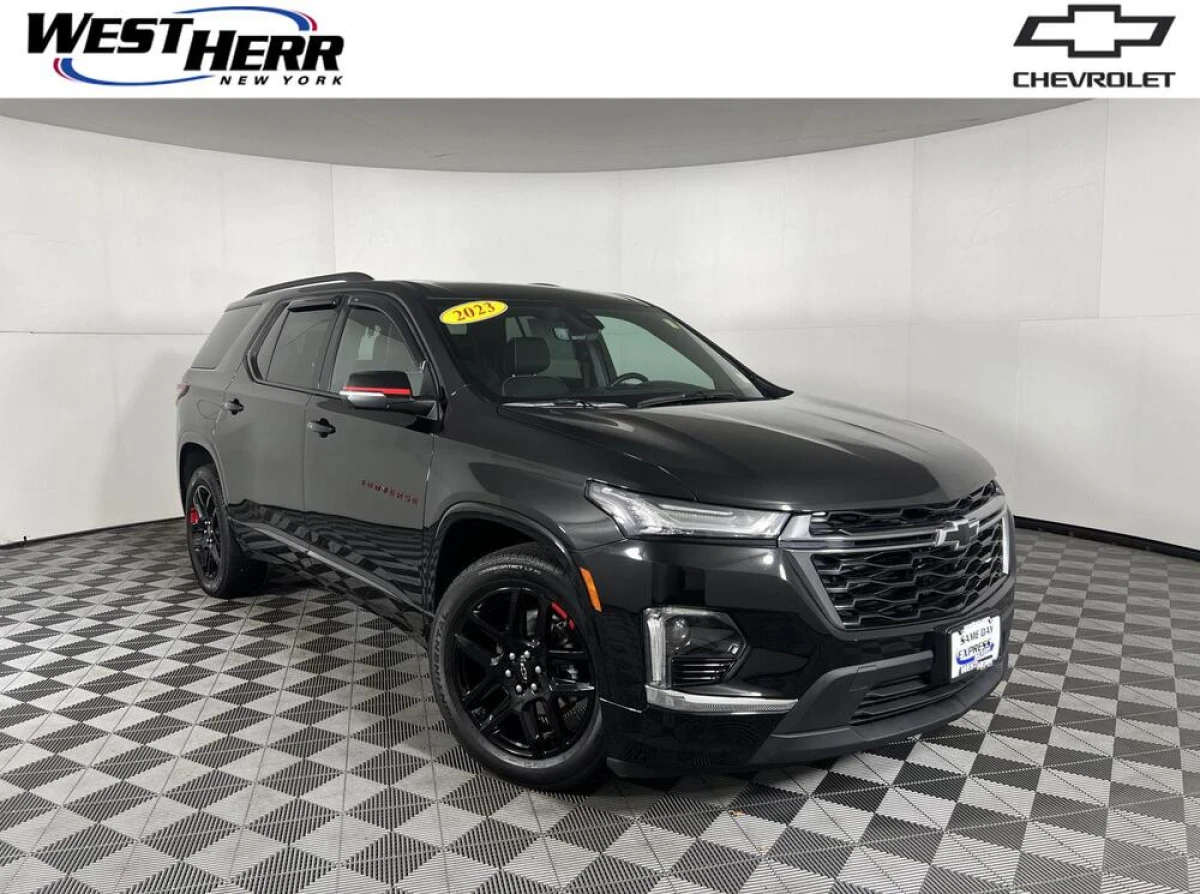 Pre-Owned 2023 Chevrolet Traverse Premier