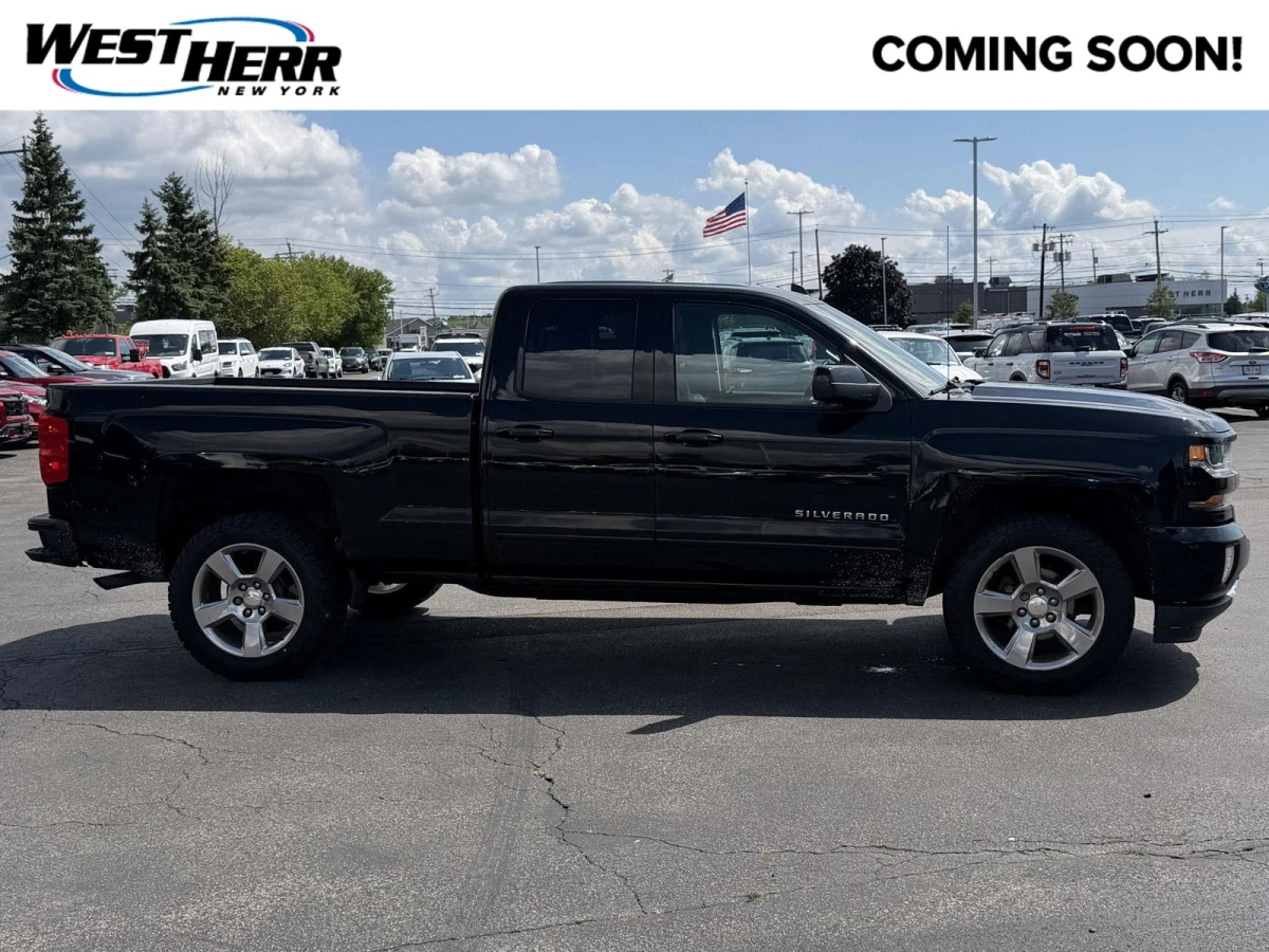 Pre-Owned 2018 Chevrolet Silverado 1500 LT