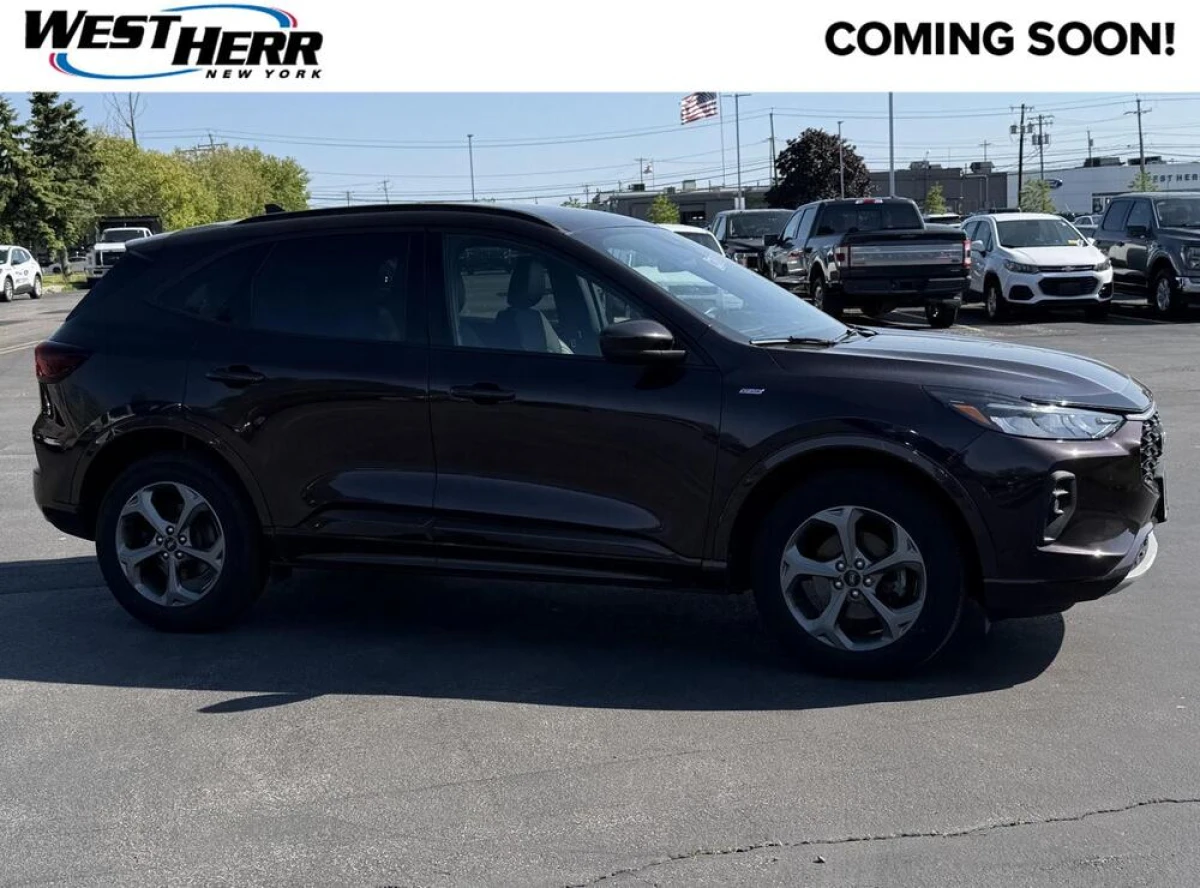 Pre-Owned 2023 Ford Escape ST-Line Select