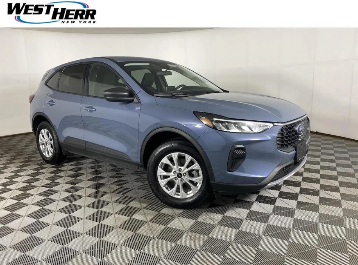 Pre-Owned 2025 Ford Escape