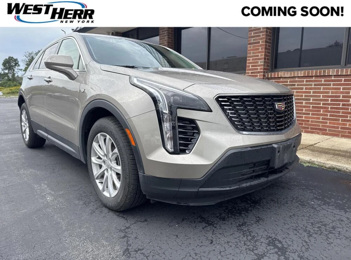 Pre-Owned 2023 Cadillac XT4 FWD Luxury