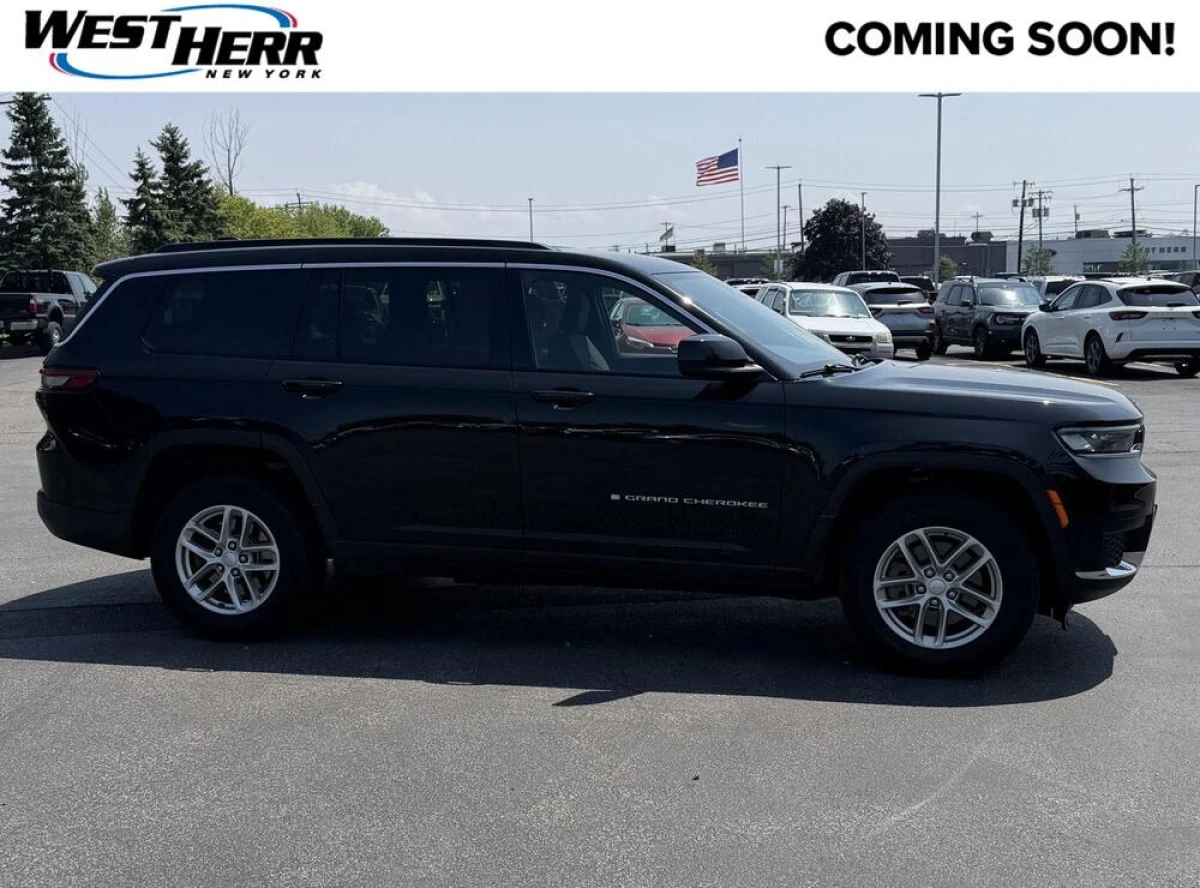 Pre-Owned 2024 Jeep Grand Cherokee L Laredo