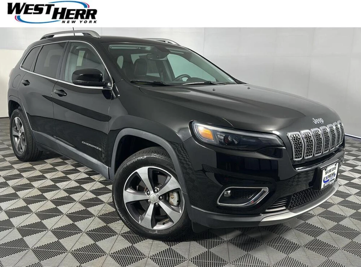 Pre-Owned 2019 Jeep Cherokee Limited