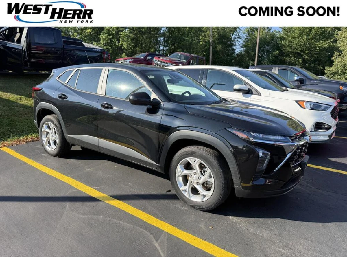 Pre-Owned 2024 Chevrolet Trax LS