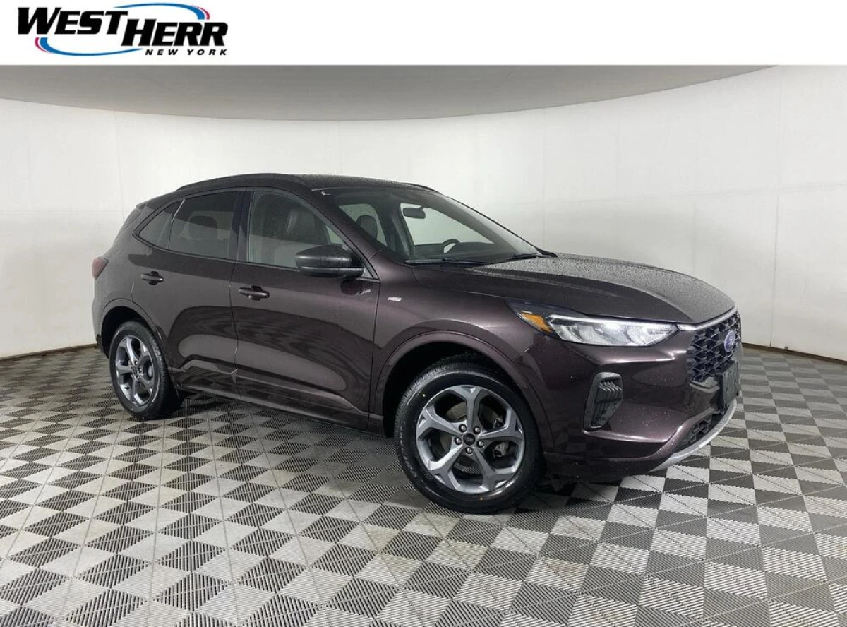 Pre-Owned 2023 Ford Escape ST-Line