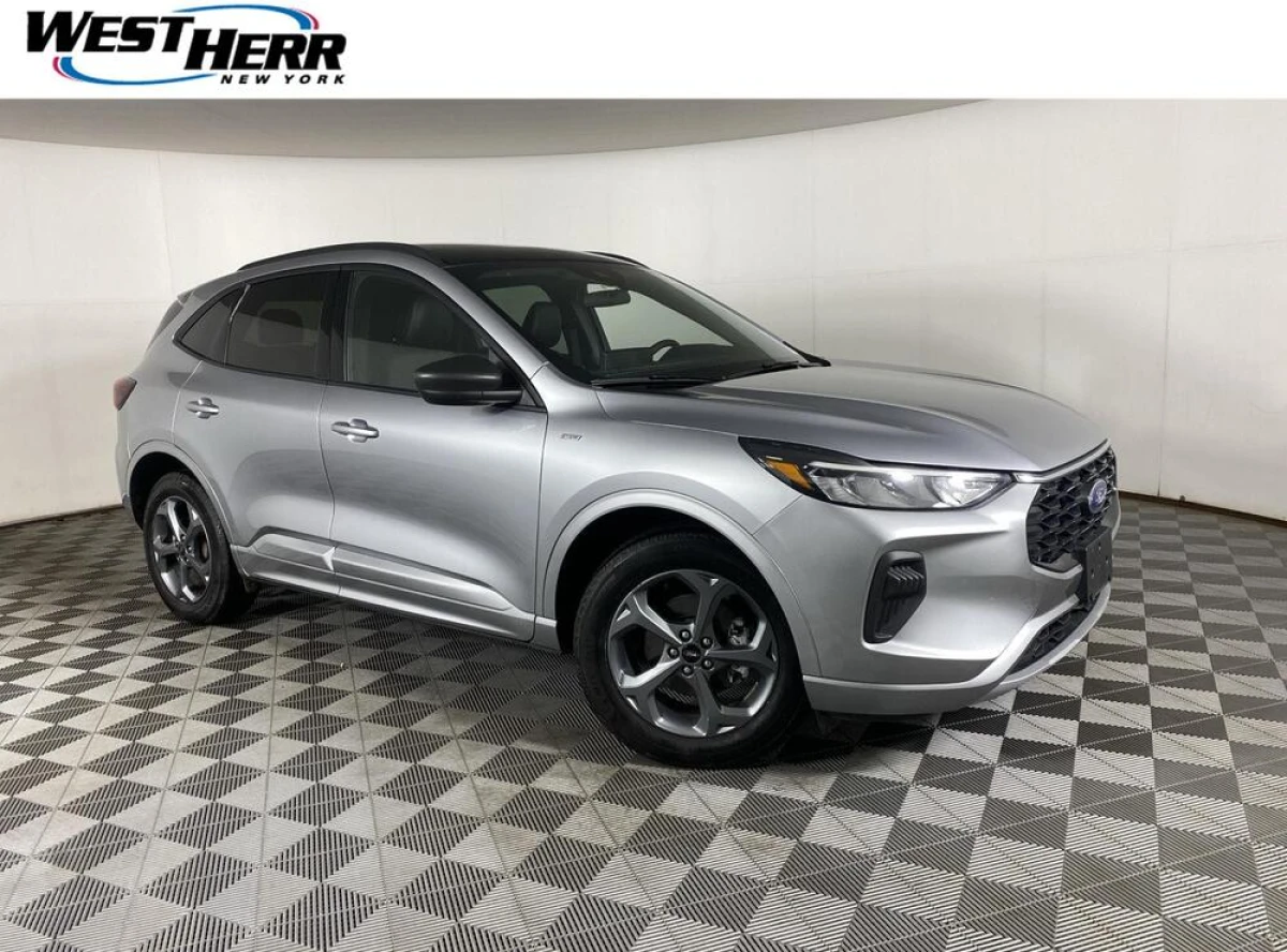 Pre-Owned 2023 Ford Escape ST-Line