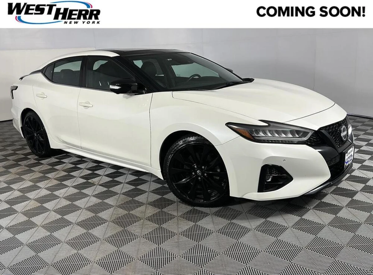 Pre-Owned 2023 Nissan Maxima SR