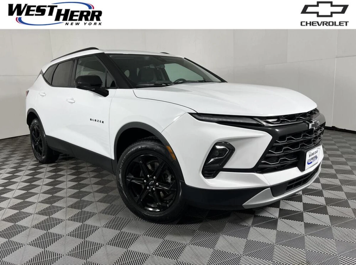 Pre-Owned 2024 Chevrolet Blazer LT