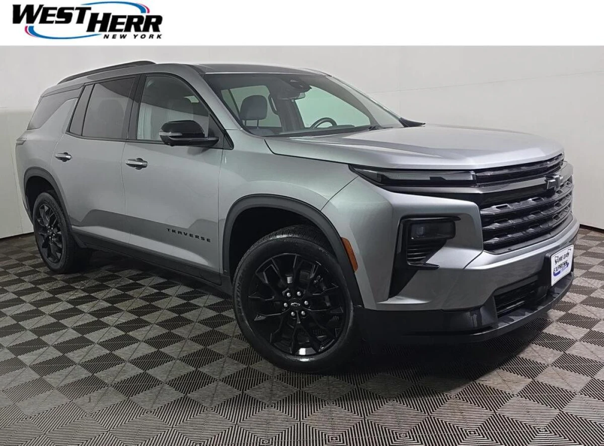 Pre-Owned 2024 Chevrolet Traverse AWD LT